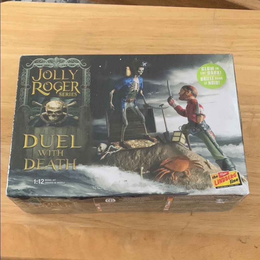Jolly Roger Series Duel with Death Model Kit box damaged but sealed